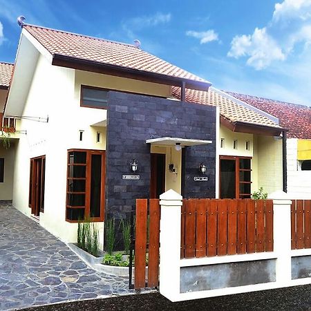 Ndalem Timoho Yogyakarta Exterior foto