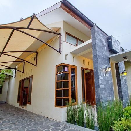 Ndalem Timoho Yogyakarta Exterior foto